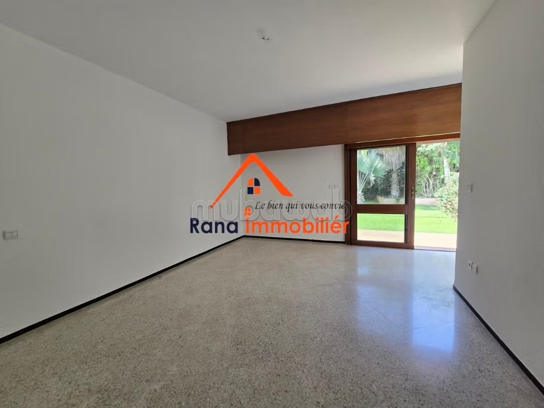 Villa 2000 m² for Rent in Rabat on Souissi — Photo 31