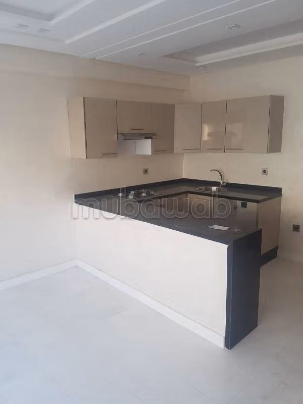 Apartment 28 m² for rent in Casablanca — Photo 4