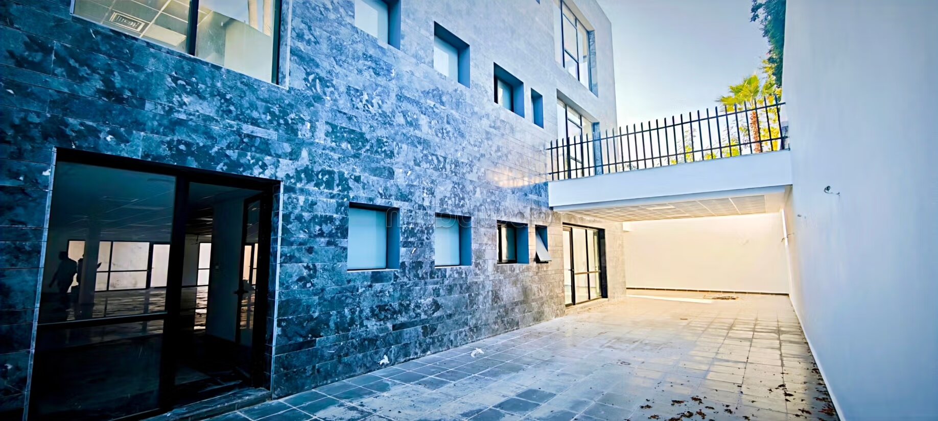 Bureau 2000 m² à louer à Souissi, Rabat — Photo 37