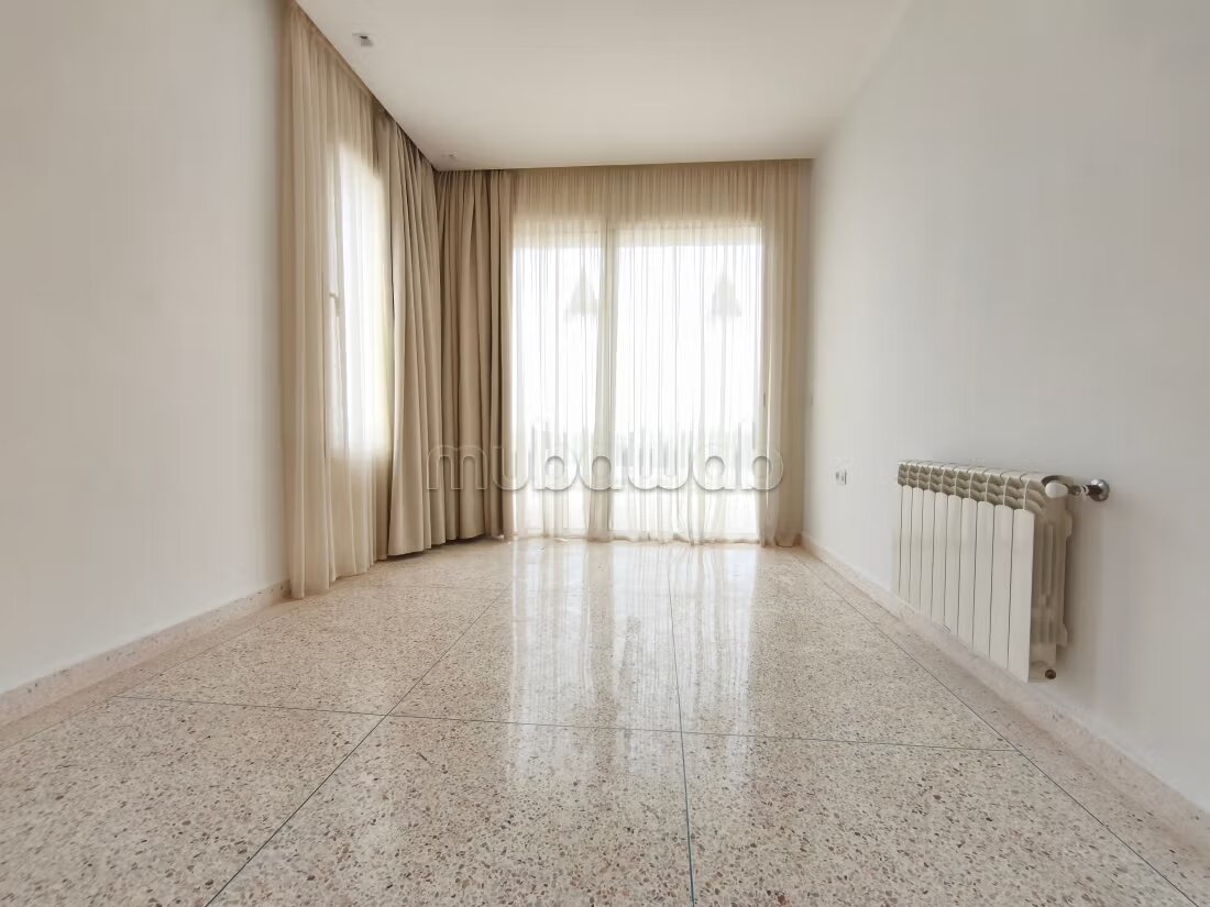 Villa 450 m² for rent in Dar Bouazza — Photo 25