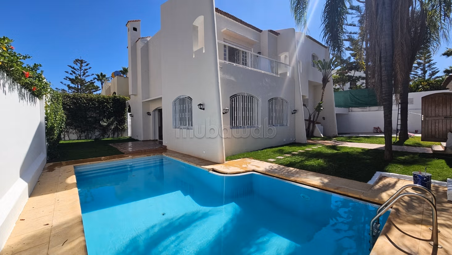 Villa 5 chambres avec piscine en location à Casablanca — Photo 2