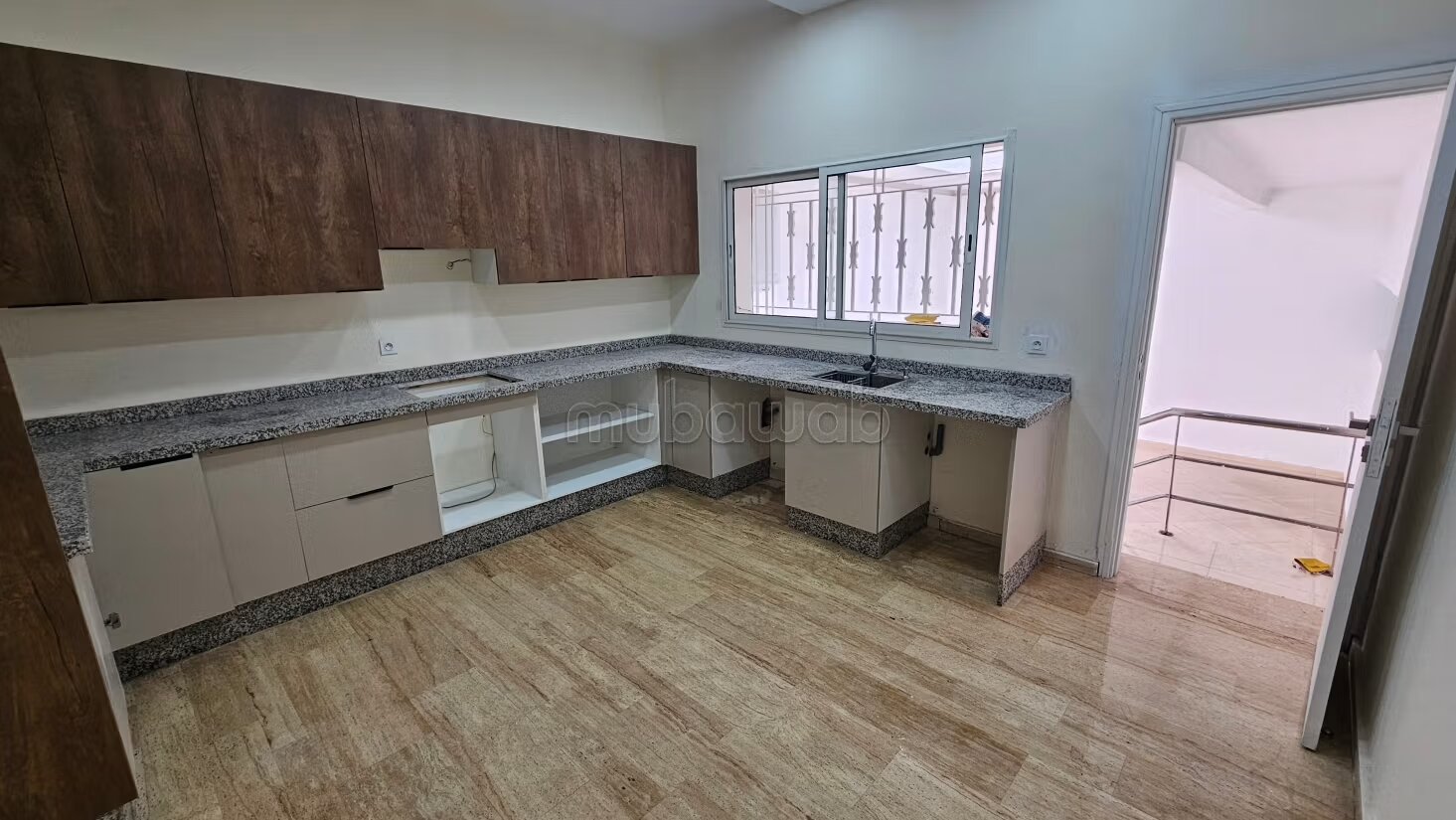 Villa 5 chambres avec piscine en location à Casablanca — Photo 9