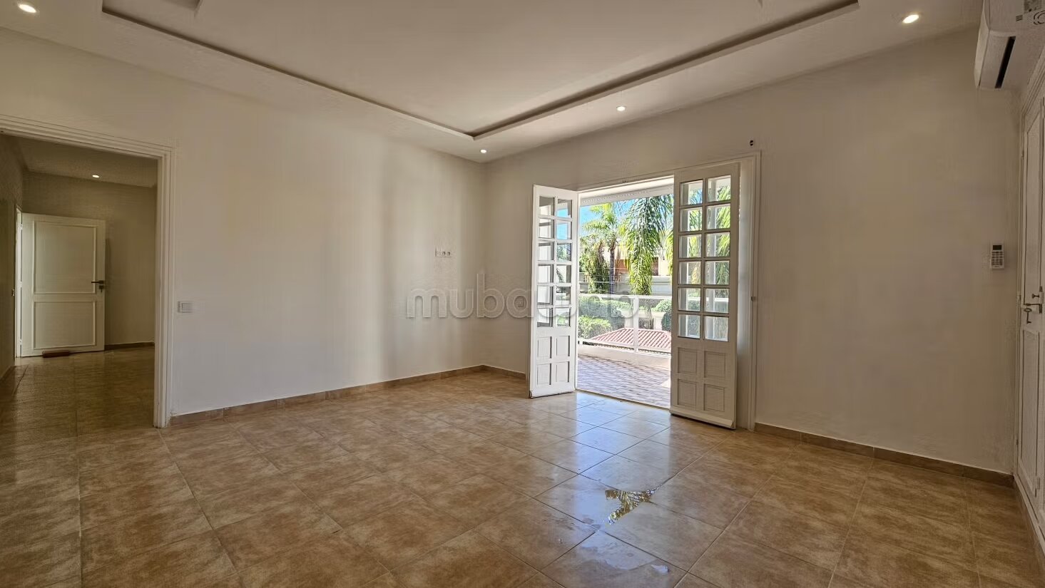 Villa 5 chambres avec piscine en location à Casablanca — Photo 14