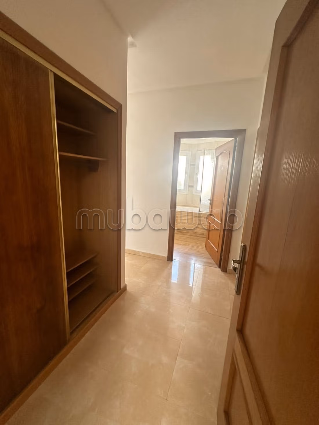 فيلا للايجار في الدار البيضاء. 600 م² — Photo 28