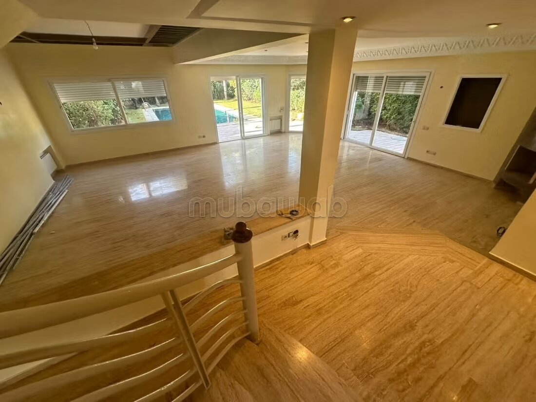 فيلا للايجار في الدار البيضاء. 600 م² — Photo 8