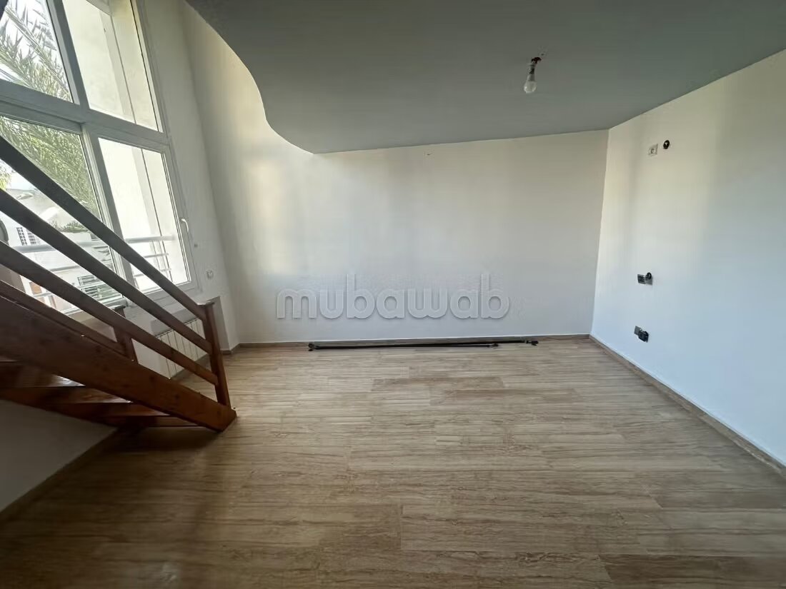 فيلا للايجار في الدار البيضاء. 600 م² — Photo 24