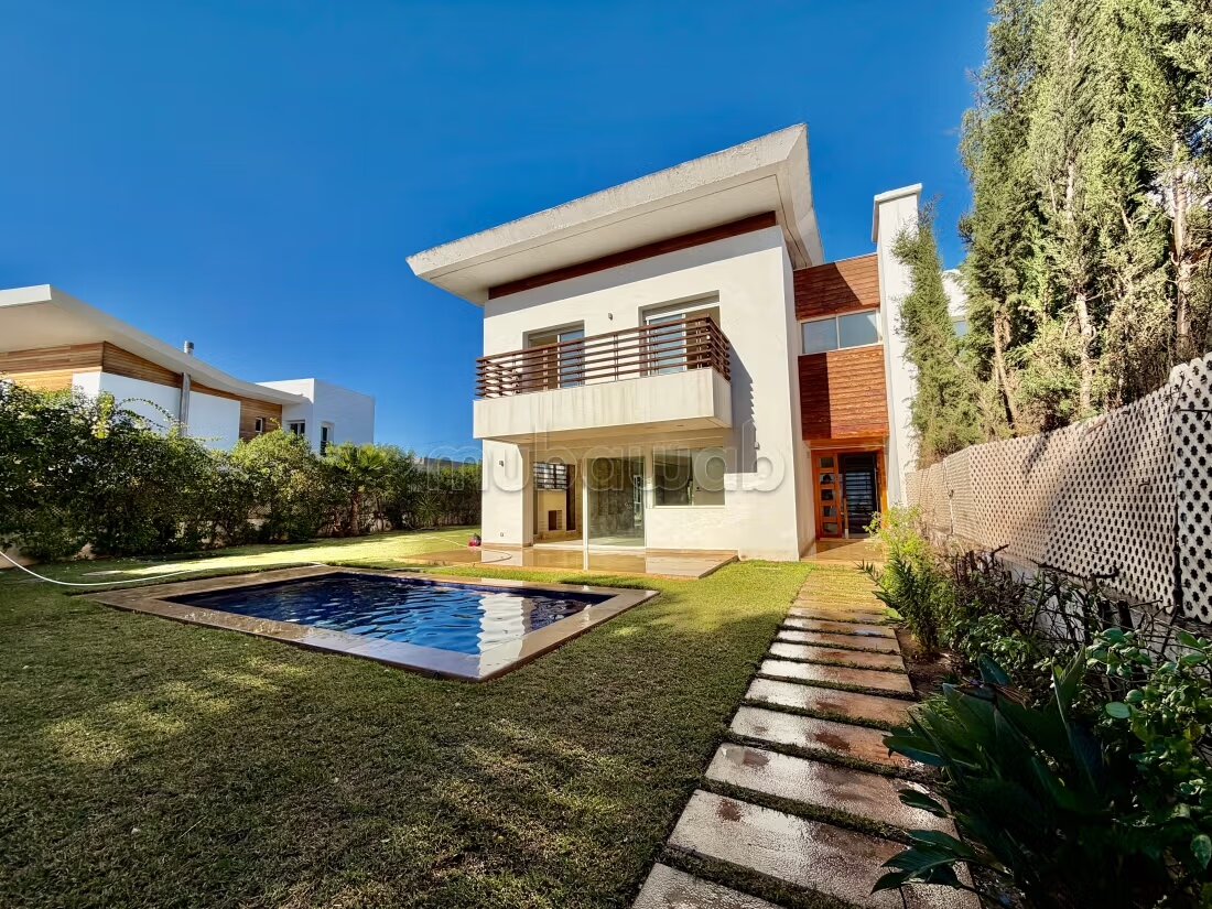 Villa 400 m² à louer à Casablanca — Photo 2