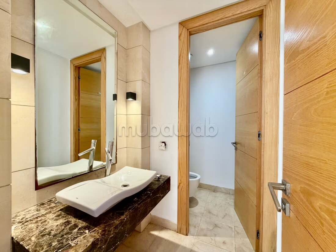 Villa 400 m² à louer à Casablanca — Photo 23