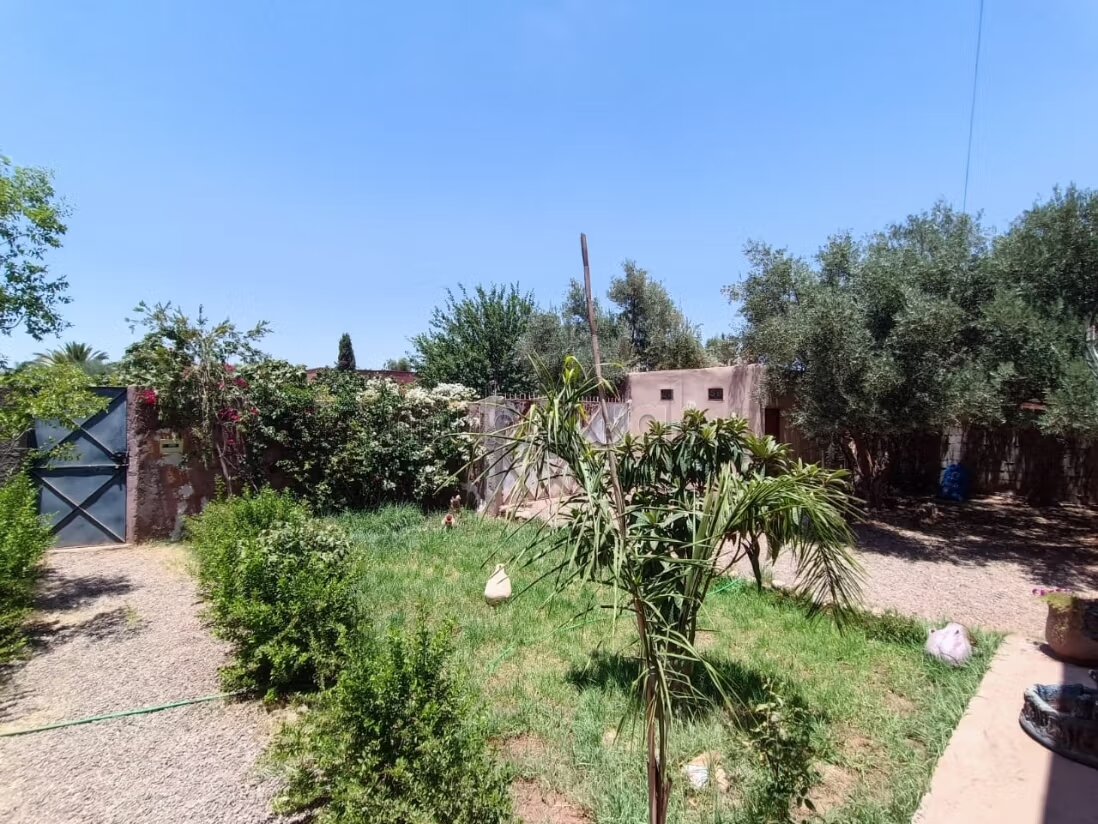 Maison vide traditionel à Louer 
Route de Fès
