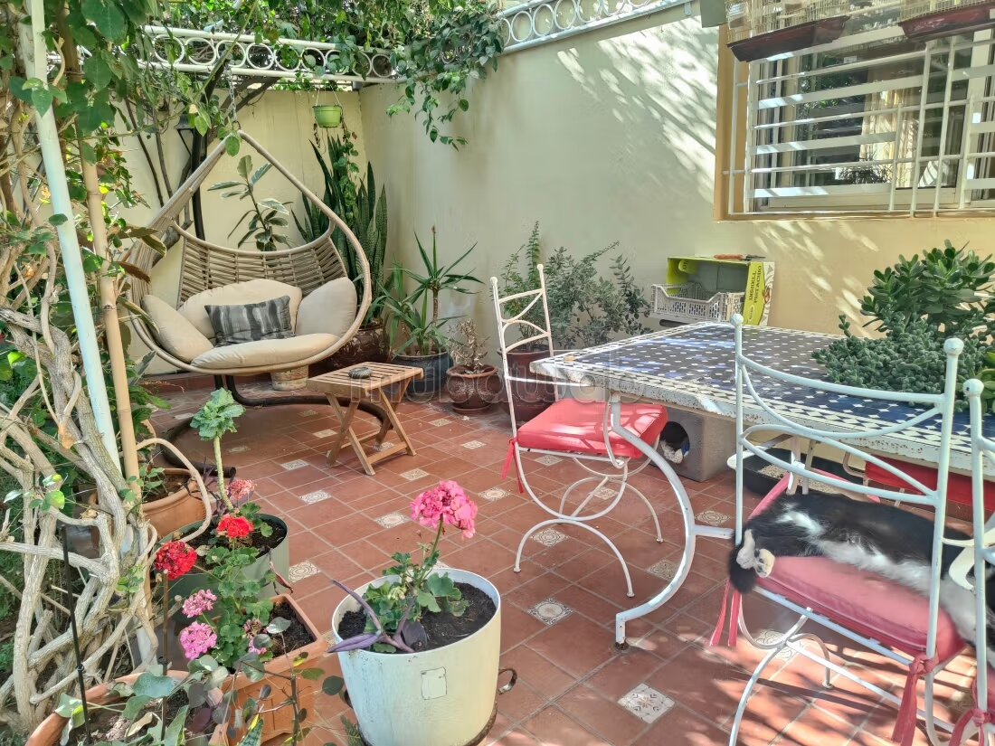 Villa 350 m² for sale in Casablanca (Sidi Maarouf) — Photo 2
