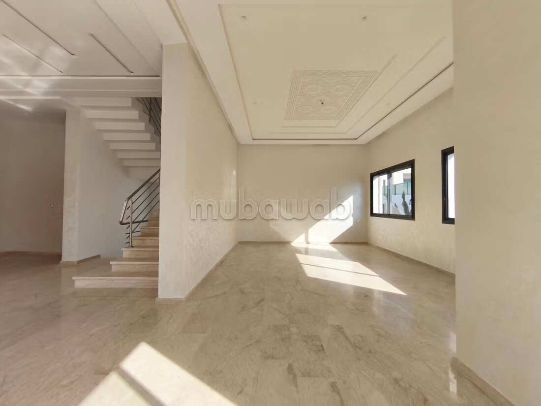 Villa 380 m² à louer à Dar Bouazza — Photo 4