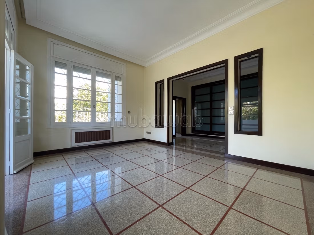 فيلا 950 م² للإيجار في الدار البيضاء — Photo 9