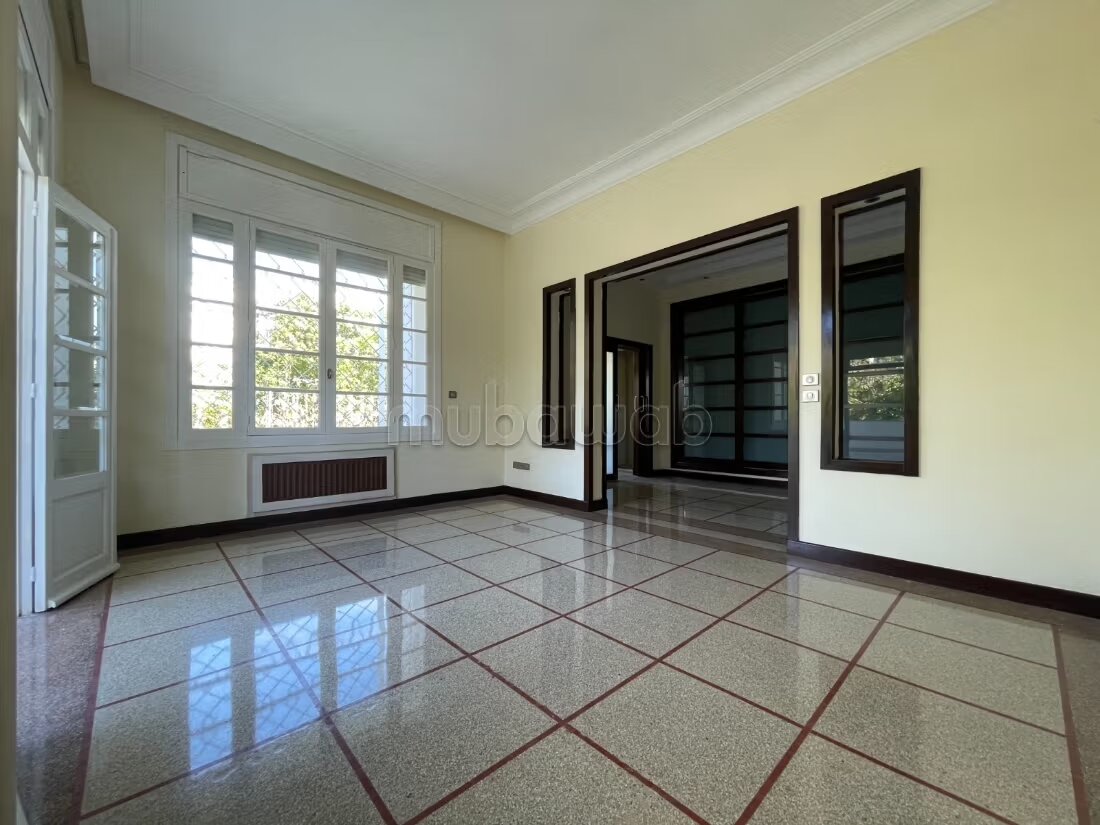 فيلا 950 م² للإيجار في الدار البيضاء — Photo 10