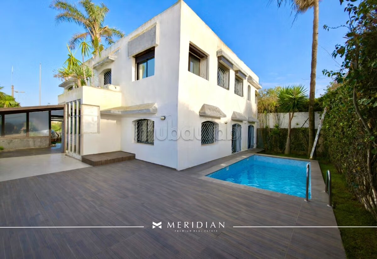 Charming Villa on 404m² with Pool in Ain Diab