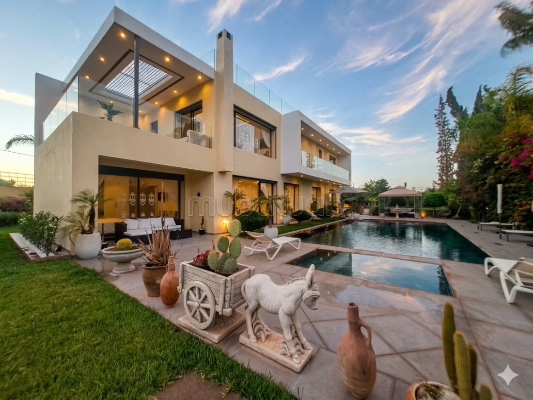 Villa 600 m² à louer à Marrakech — Photo 2