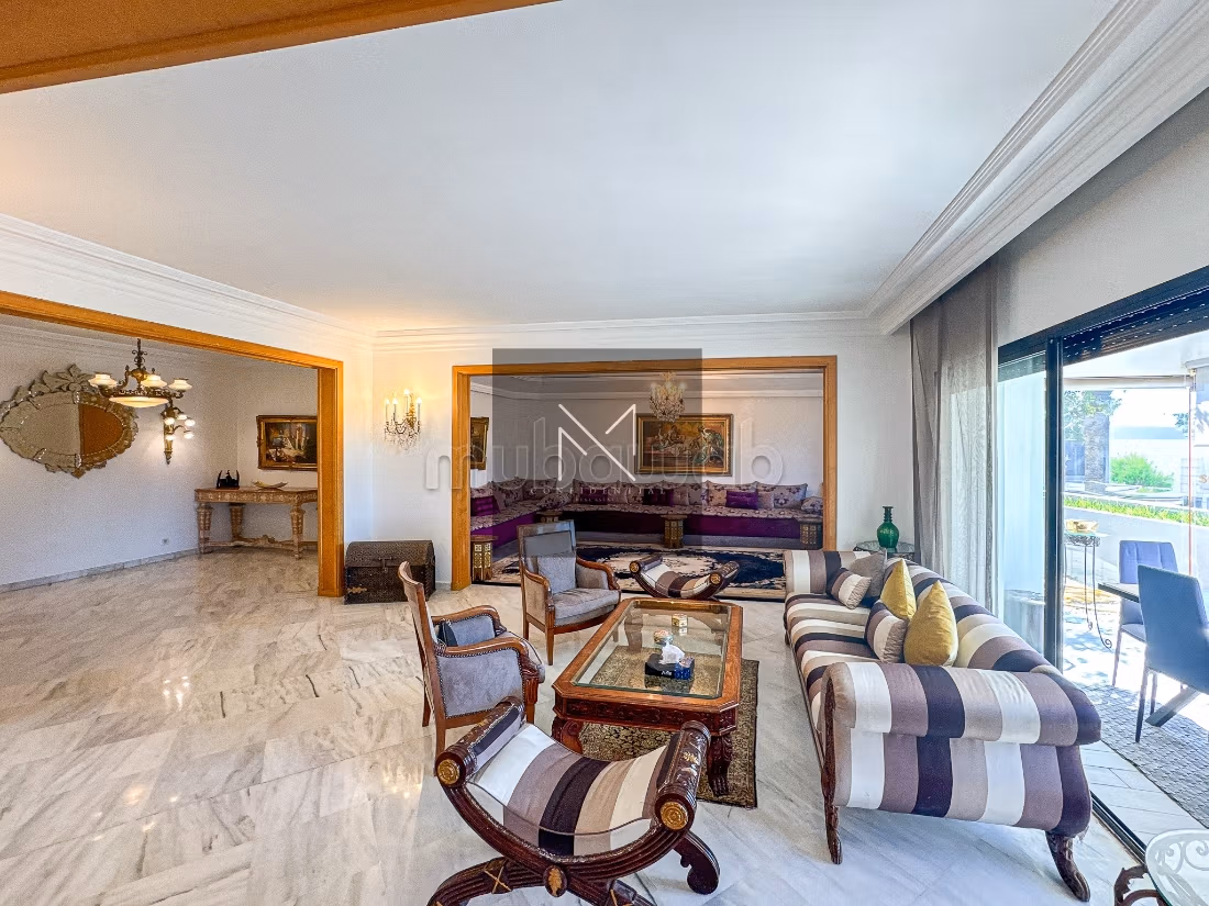 Appartement 420 m² à louer à Casablanca - Rez de jardin — Photo 11