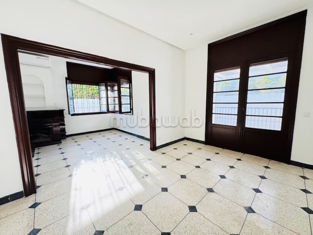 Villa 400 m² à louer à الدار البيضاء — Photo 5