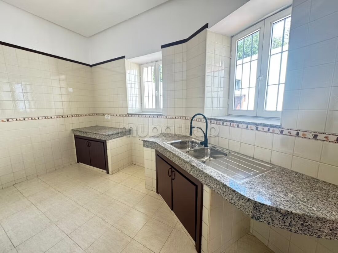 Villa 400 m² à louer à الدار البيضاء — Photo 27