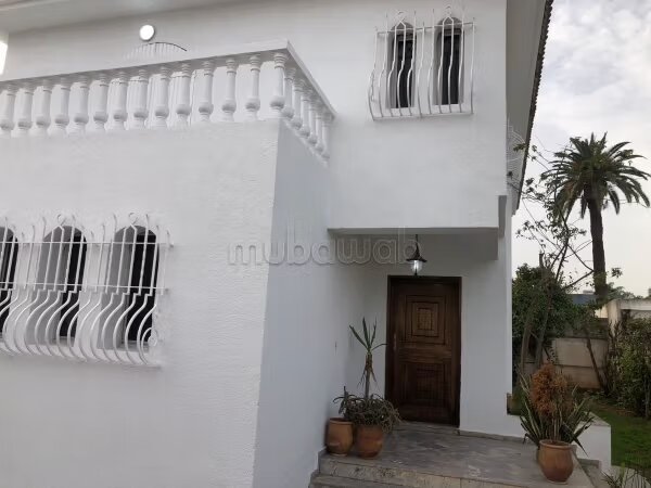 Villa 400 m² à louer à الدار البيضاء — Photo 45