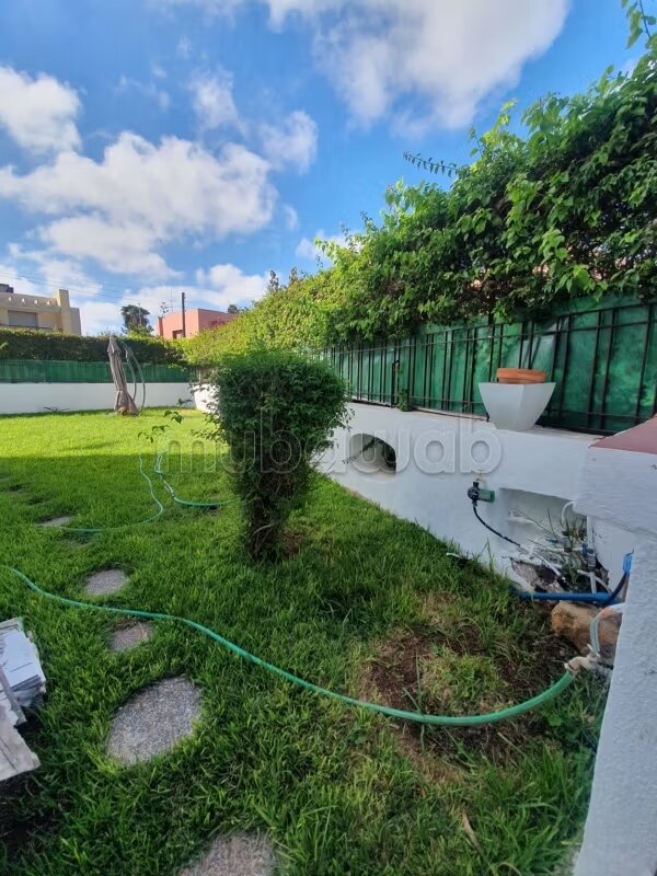Villa 400 m² à louer à الدار البيضاء — Photo 47