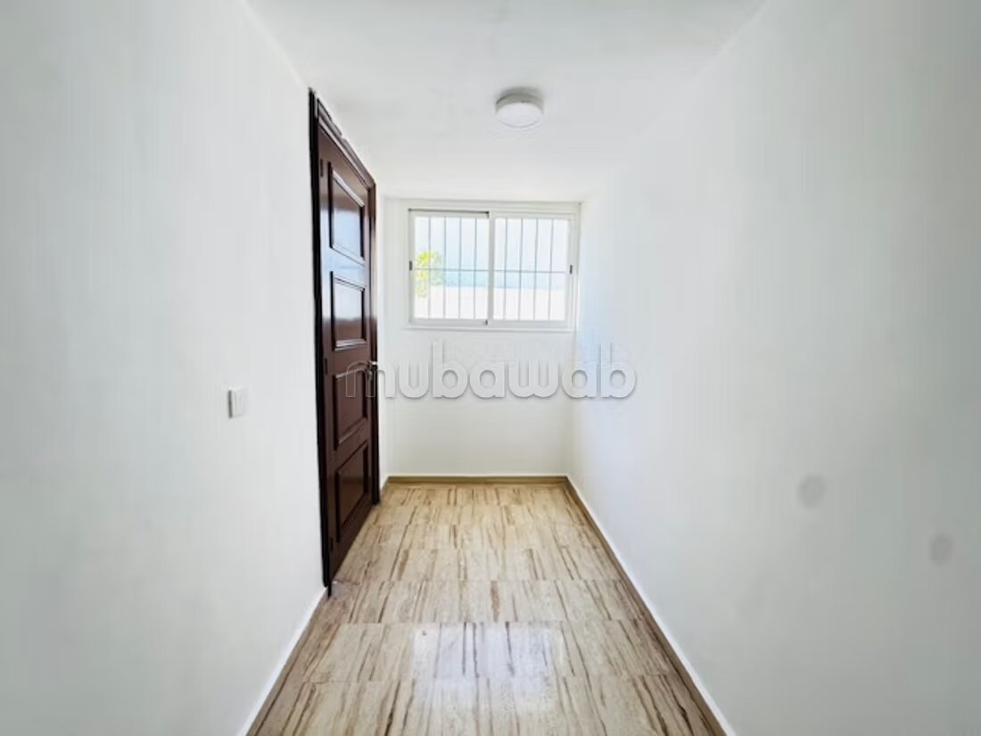 Villa 400 m² à louer à الدار البيضاء — Photo 16
