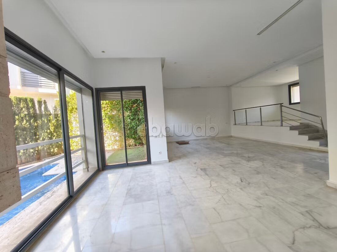 فيلا 4 غرف للإيجار في الدار البيضاء — Photo 6
