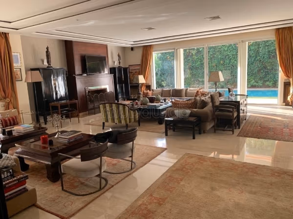 فيلا 880 م² للبيع في الدار البيضاء — Photo 4