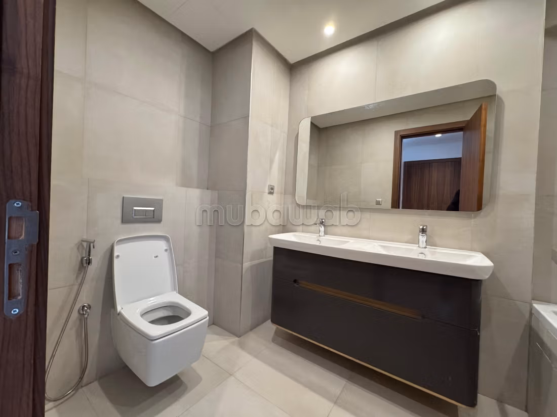 Apartment 160 m² for rent in Rabat (Souissi) — Photo 10