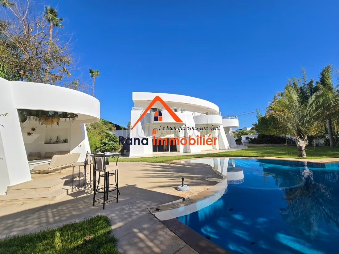 Furnished Villa 2000 m² for rent in Rabat Souissi — Photo 4