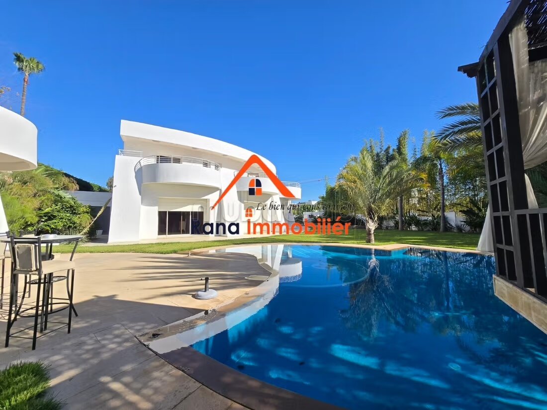 Furnished Villa 2000 m² for rent in Rabat Souissi — Photo 6