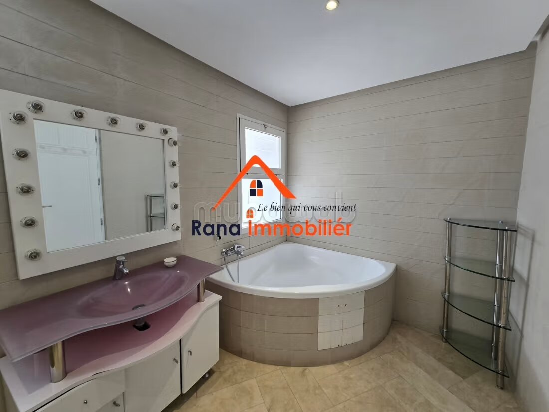 Furnished Villa 2000 m² for rent in Rabat Souissi — Photo 32