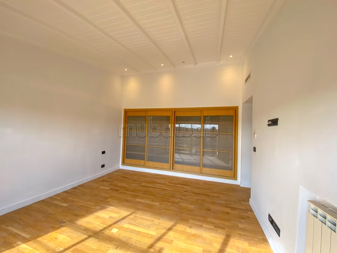 Villa 900 m² à louer à Ville Verte — Photo 10