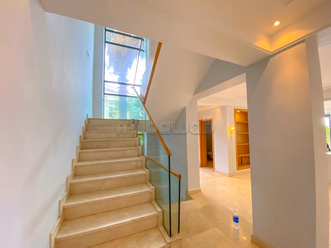 Villa 900 m² à louer à Ville Verte — Photo 12