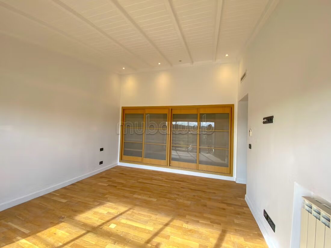 Villa 900 m² à louer à Ville Verte — Photo 9