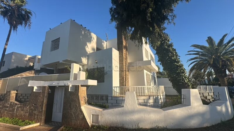 Villa 350 m² for rent in Casablanca (CIL) — Photo 13