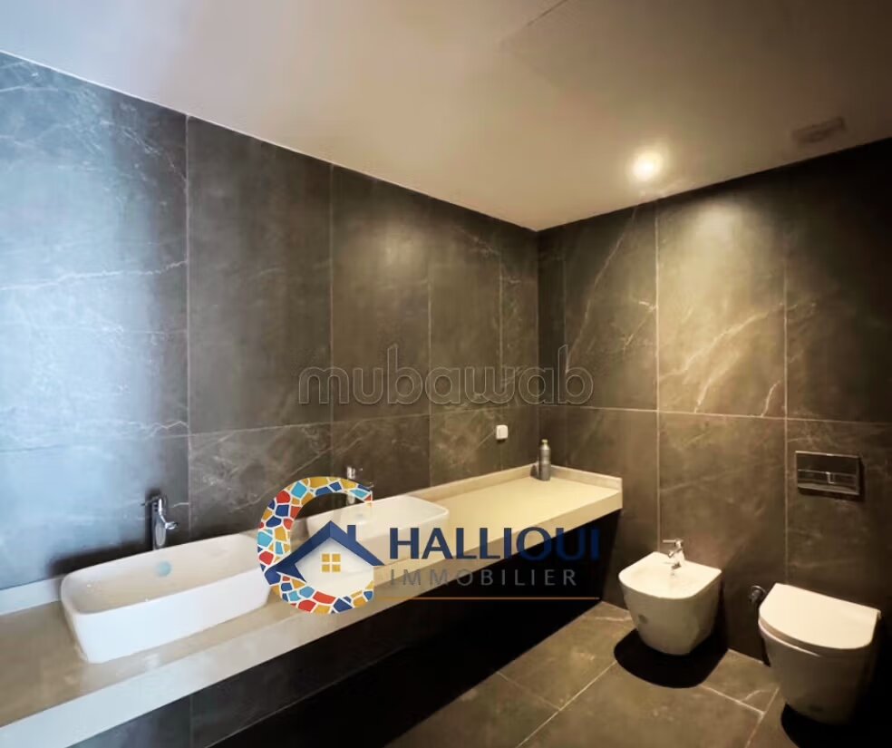 Appartement duplex neuf 210 m² à louer à El Menzeh — Photo 9