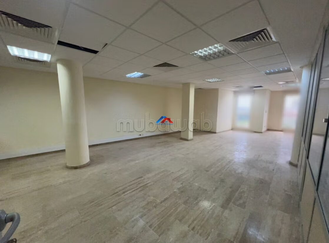 2000 m² Office for Rent in Rabat — Photo 4