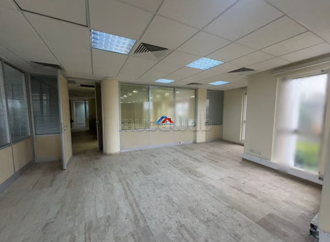 2000 m² Office for Rent in Rabat — Photo 5
