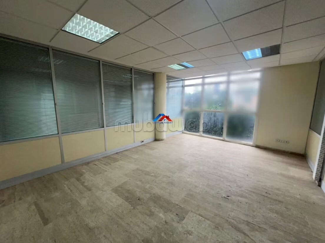2000 m² Office for Rent in Rabat — Photo 6