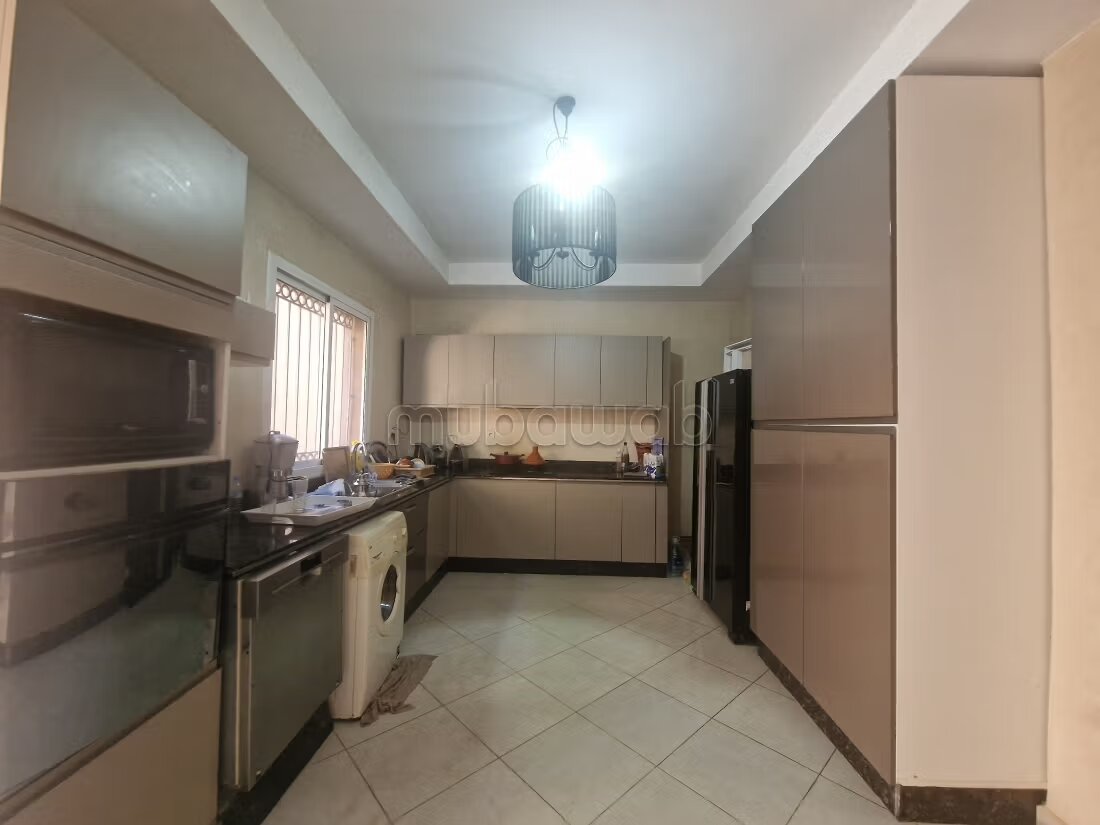 Family villa 500 m² for rent in Marrakech — Photo 33