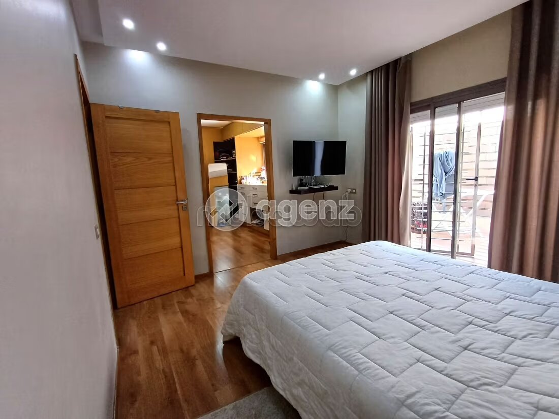 Apartment for sale 181 m² in Casablanca Moulay Youssef — Photo 11