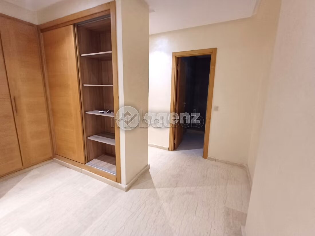 Duplex à vendre 256 m², 6 chambres Oulfa Casablanca — Photo 6