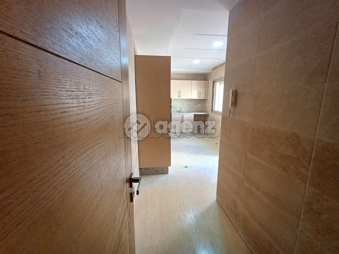 Duplex à vendre 256 m², 6 chambres Oulfa Casablanca — Photo 17