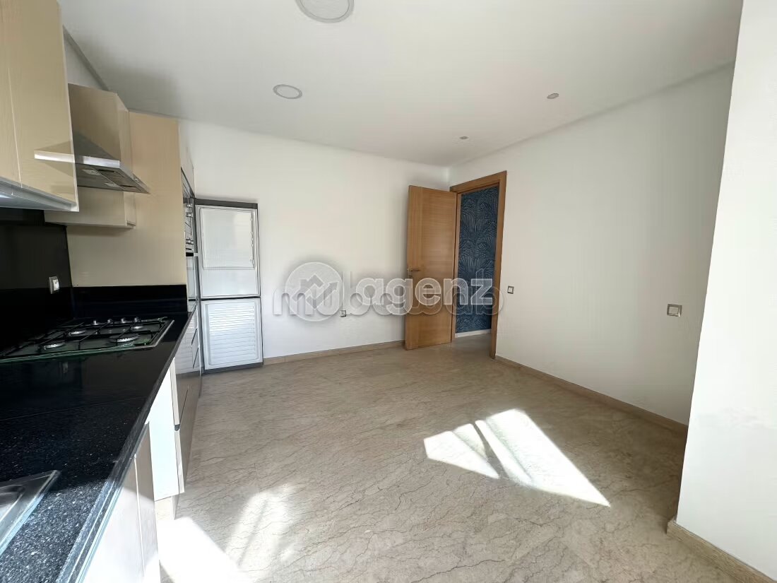شقة للبيع 226 م² في الدار البيضاء — Photo 18