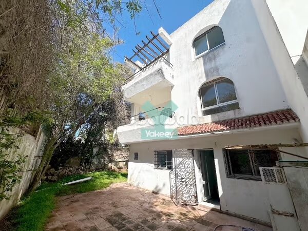 فيلا تقليدية مُحديثة 500 م² للبيع في الدار البيضاء — Photo 12
