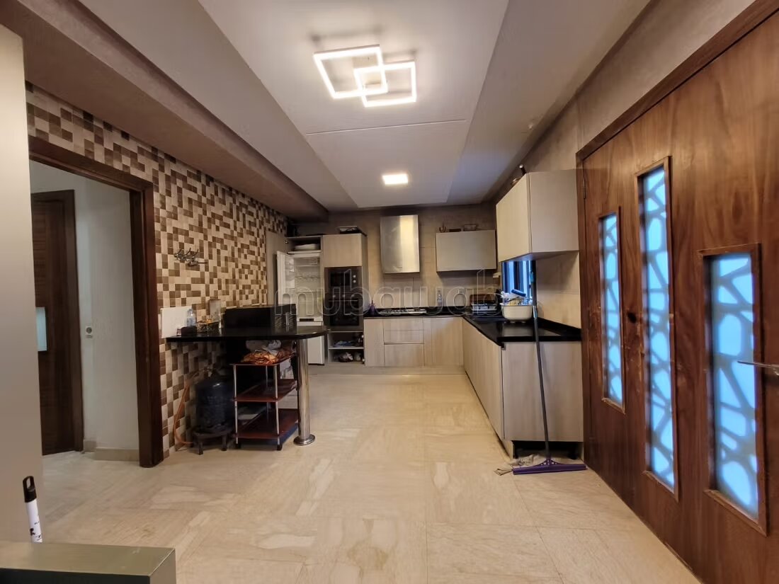 400 m² Villa for Rent in Rabat - Haut Agdal — Photo 18