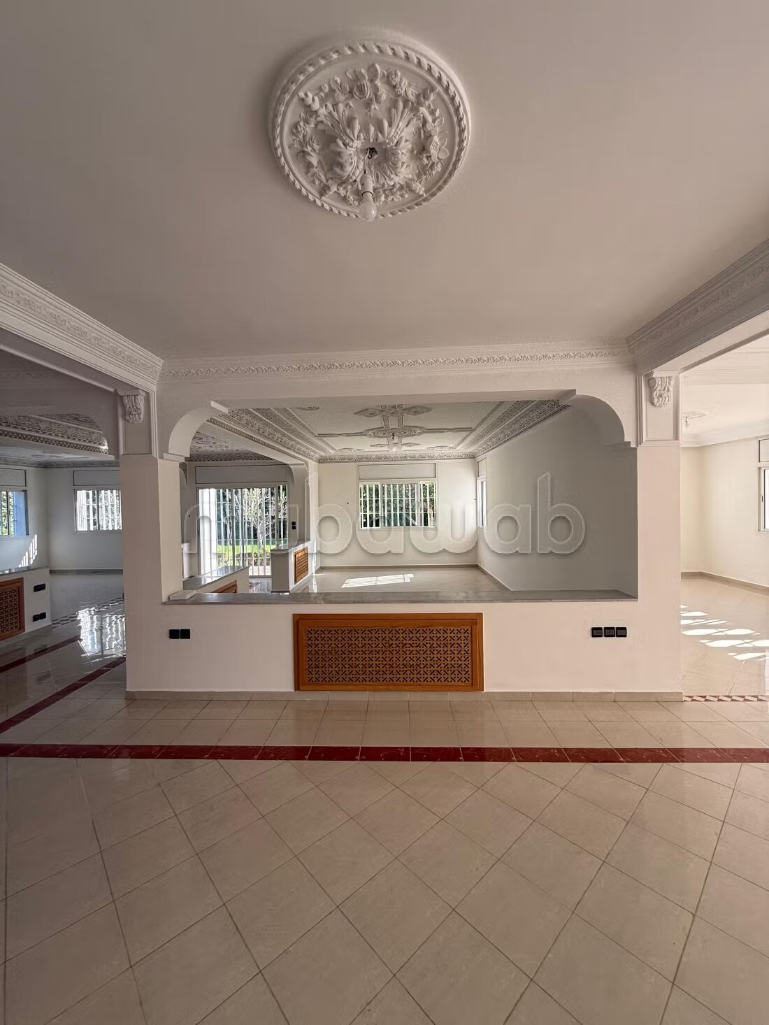 Villa 2000 m² à louer à Rabat – Souissi — Photo 4