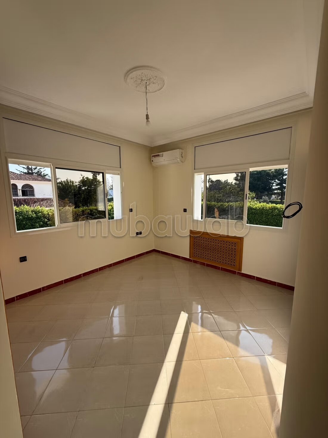 Villa 2000 m² à louer à Rabat – Souissi — Photo 11