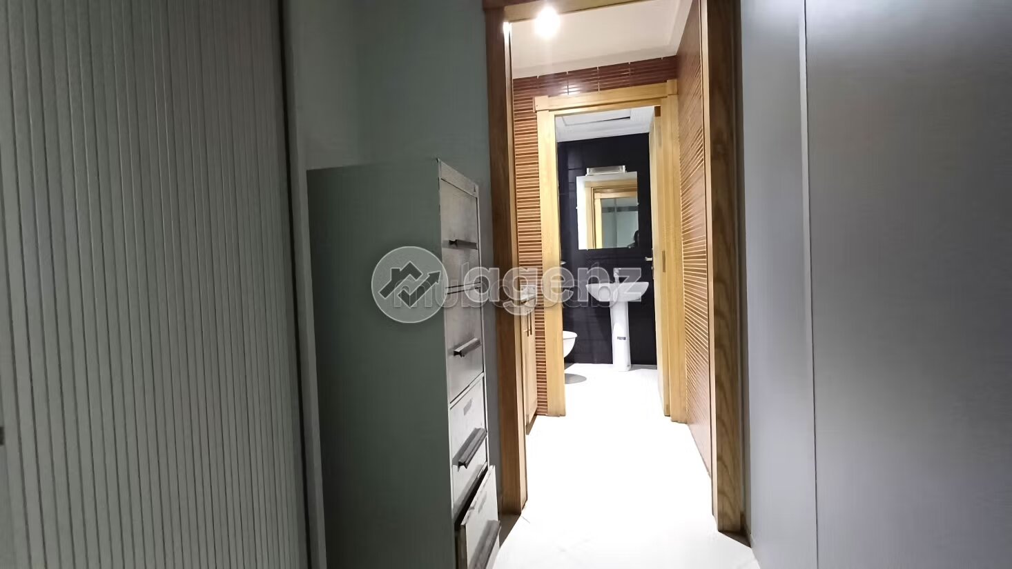 مكتب للبيع ٦٦ م٢ شارع عبد المومن الدار البيضاء — Photo 17