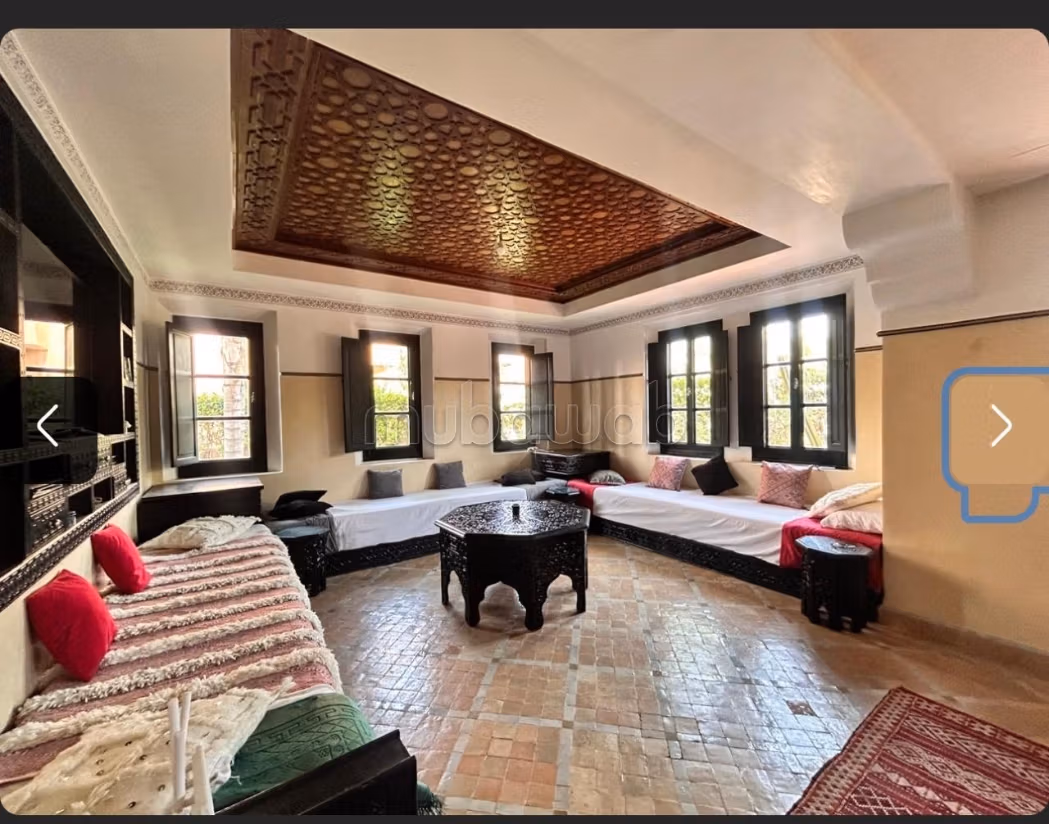 4-Bedroom Villa 300 m² for Sale in Marrakech (Palmeraie) — Photo 4